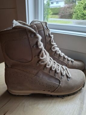 Men's Tactical Desert Tan Suede Boots - Reliable Field Footwear